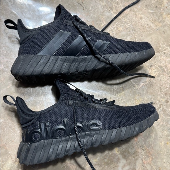 adidas Other - Adidas Triple Black Knit Sneakers

Adidas kids
Black running sneakers size 4.5